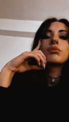 Immagine di luna solitaria